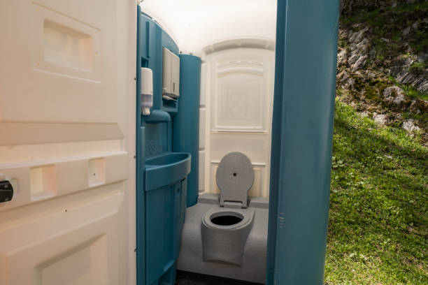 Portable Toilet Options We Offer in New Hartford Center, CT
